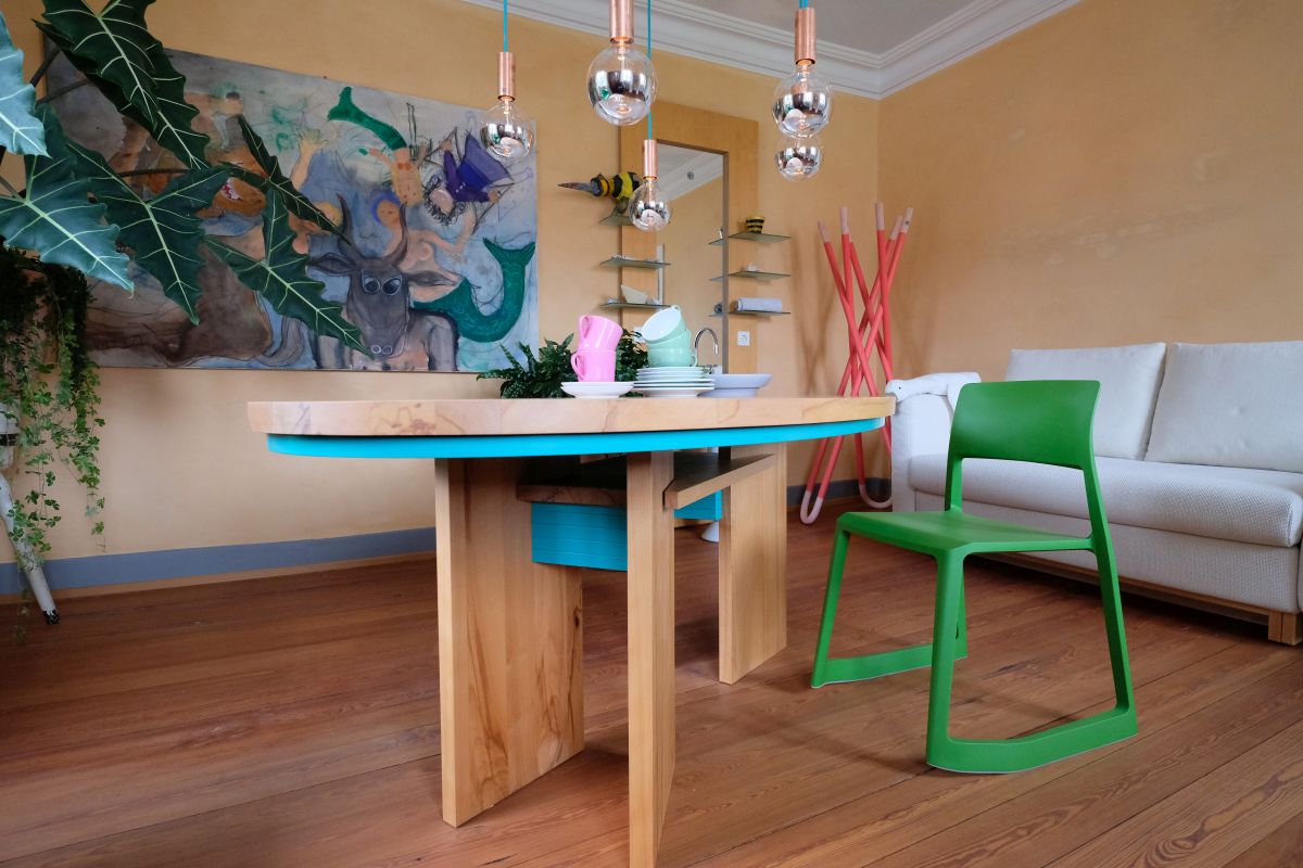 FAVORIT Tisch aus Kernbuche