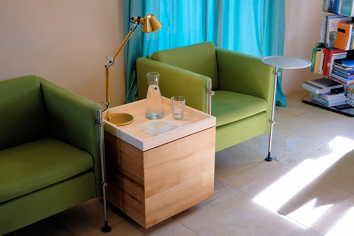 mikamoco Massivholzmöbel – T.! Tisch mit Tablett