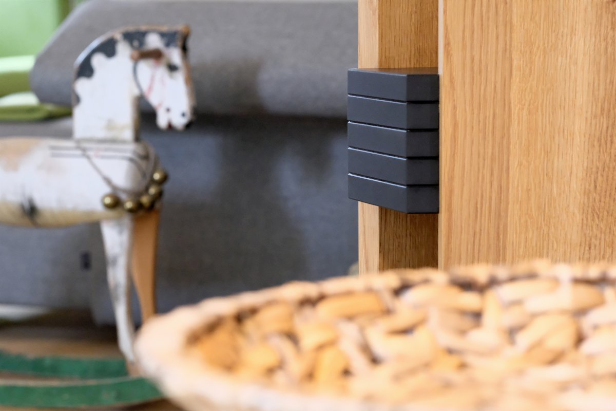 FAVORIT Tisch Eiche schwarz – Detail